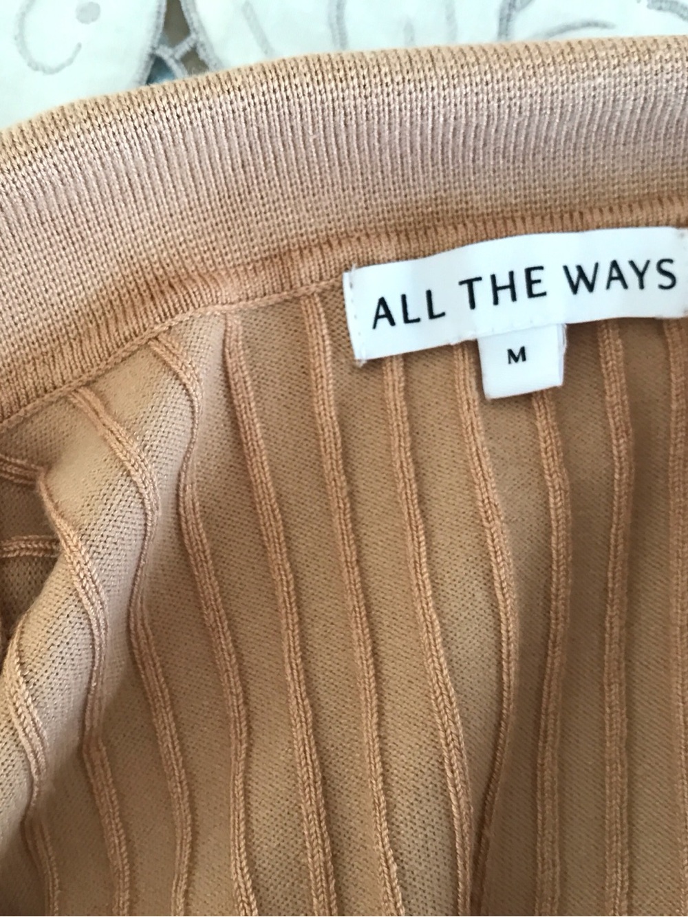 Cropped Ribbed Polo Sweater - Camel - Picture 5 of 5